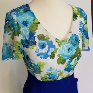 Floral Butterfly Sleeve V Neck Top Size Medium